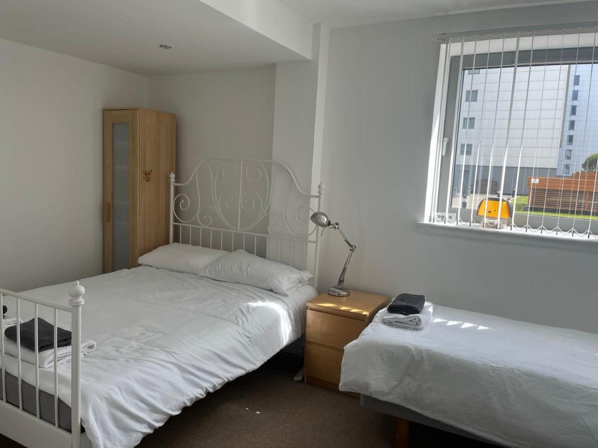 Stunning Waterfront Western Harbour Apartment Edinburgh Luaran gambar